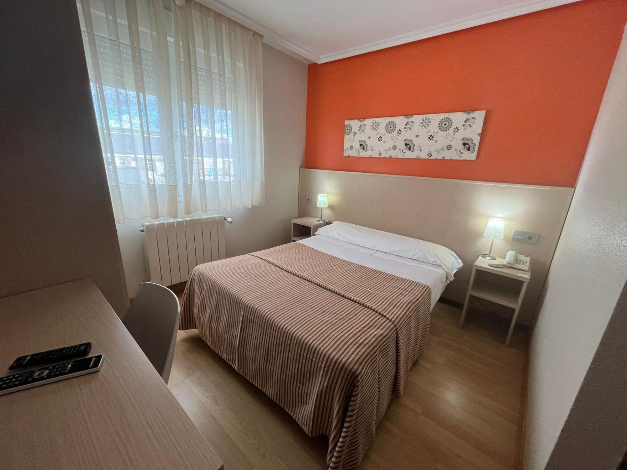 Hotel La Basilica Venta De Banos Bagian luar foto