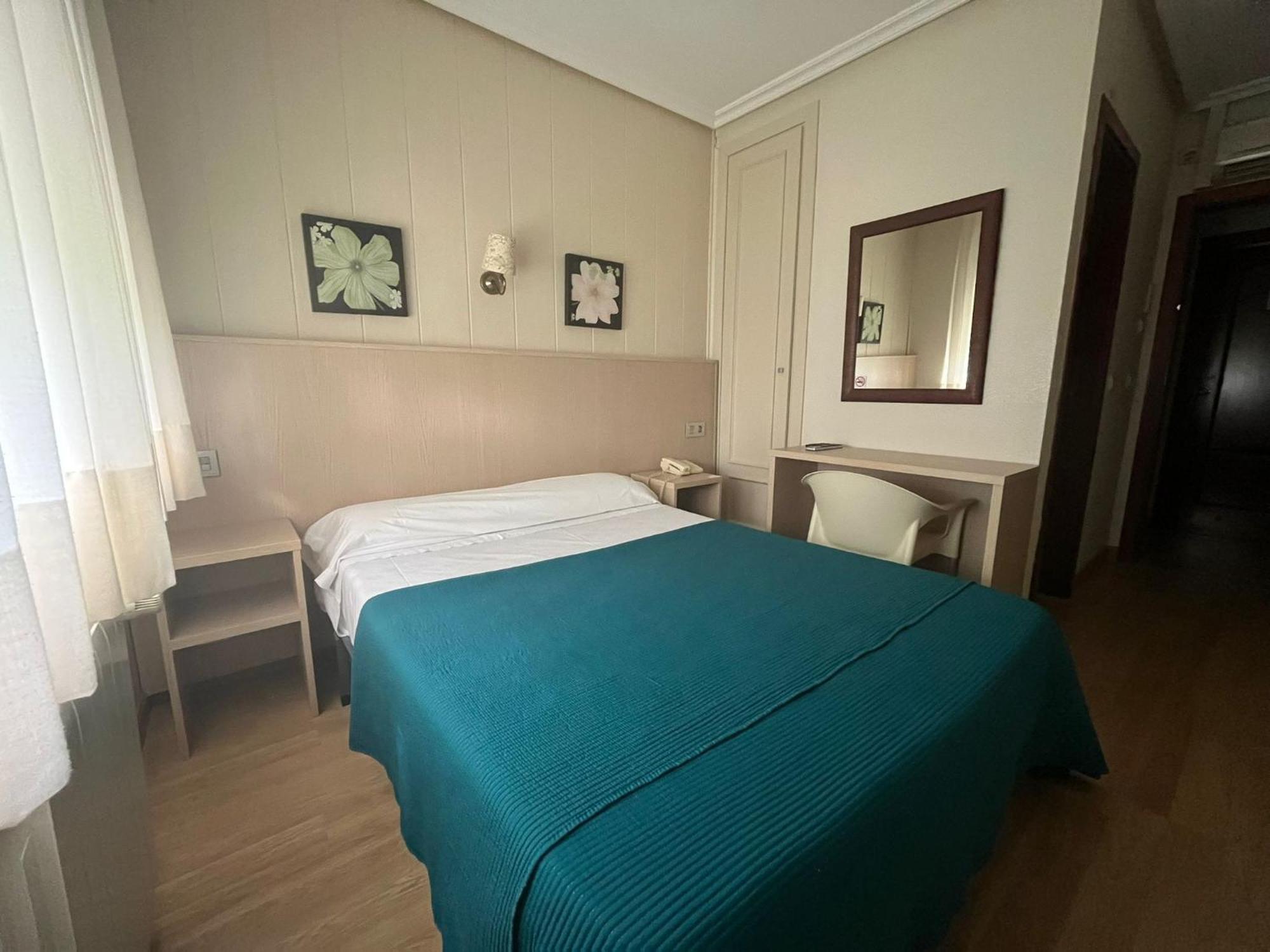 Hotel La Basilica Venta De Banos Bagian luar foto